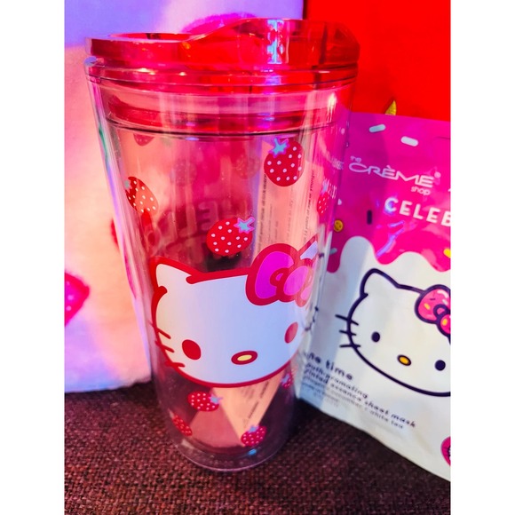 Strawberry shortcake and Hello kitty bundle - Picture 7 of 10